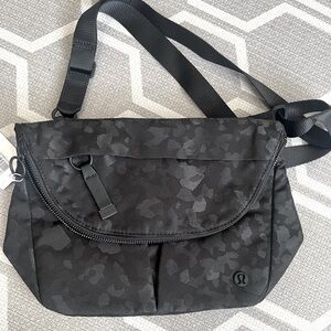 Lululemon All Night Festival Bag 5L